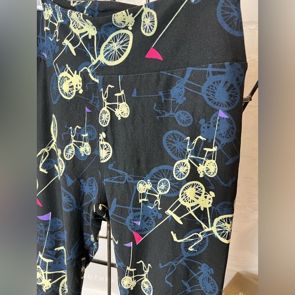New Lularoe OS Bicycle Bike print leggings One Size - Picture 2 of 6